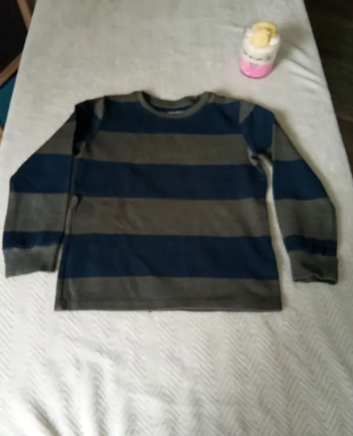Pull léger garçon ⭐ très bon état ⭐ Taille 8 ans ⭐ jumping beans