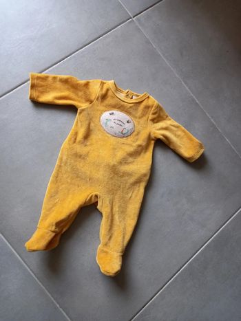 Pyjama tape a l'oeil
