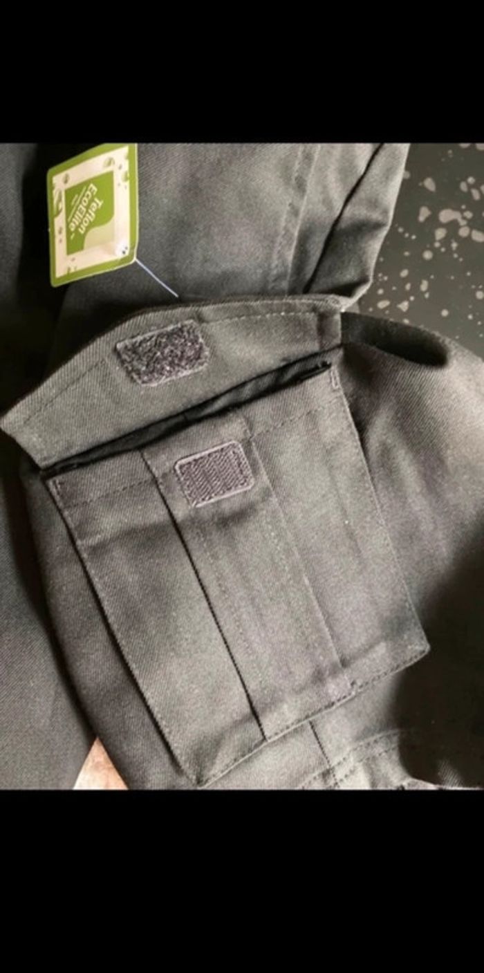 Short cargo taille 8/9 ans neuf - photo numéro 3