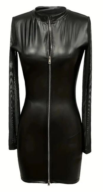 Magnifique robe en Skaï noire, taille M tissu très souple