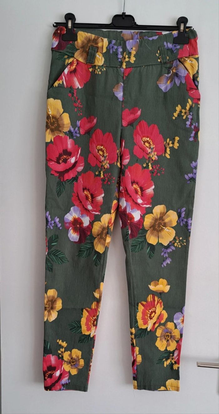 Pantalon fleuri