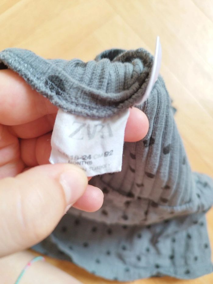 Haut fille Zara gris a pois noir 18-24 mois - photo numéro 3