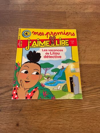 Livre Mes premiers J’aime lire Les vacances de Lilou détective