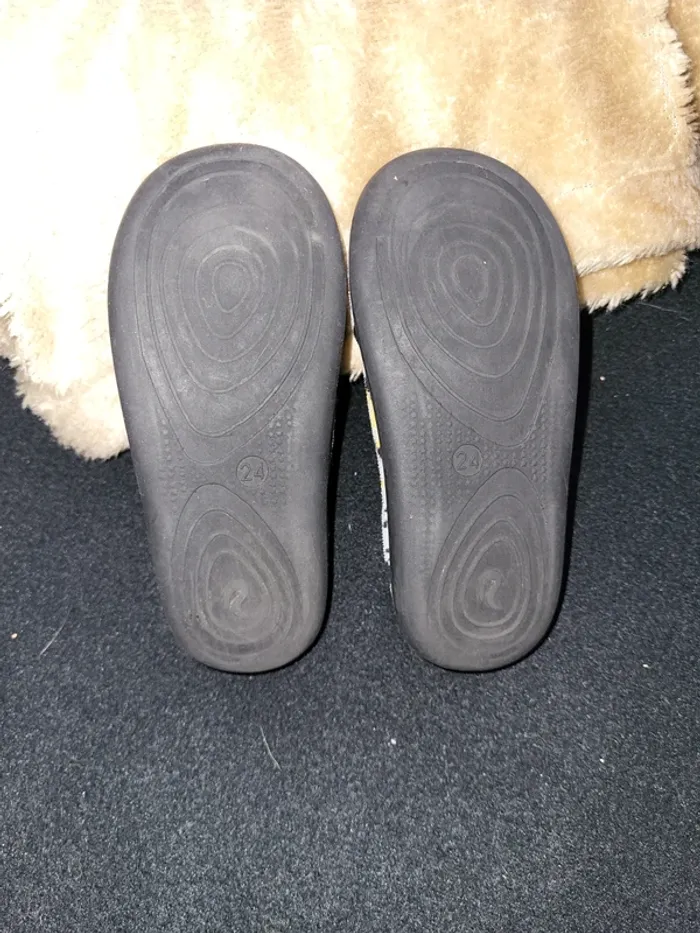 Chaussons Pokemon taille 24 - photo numéro 9