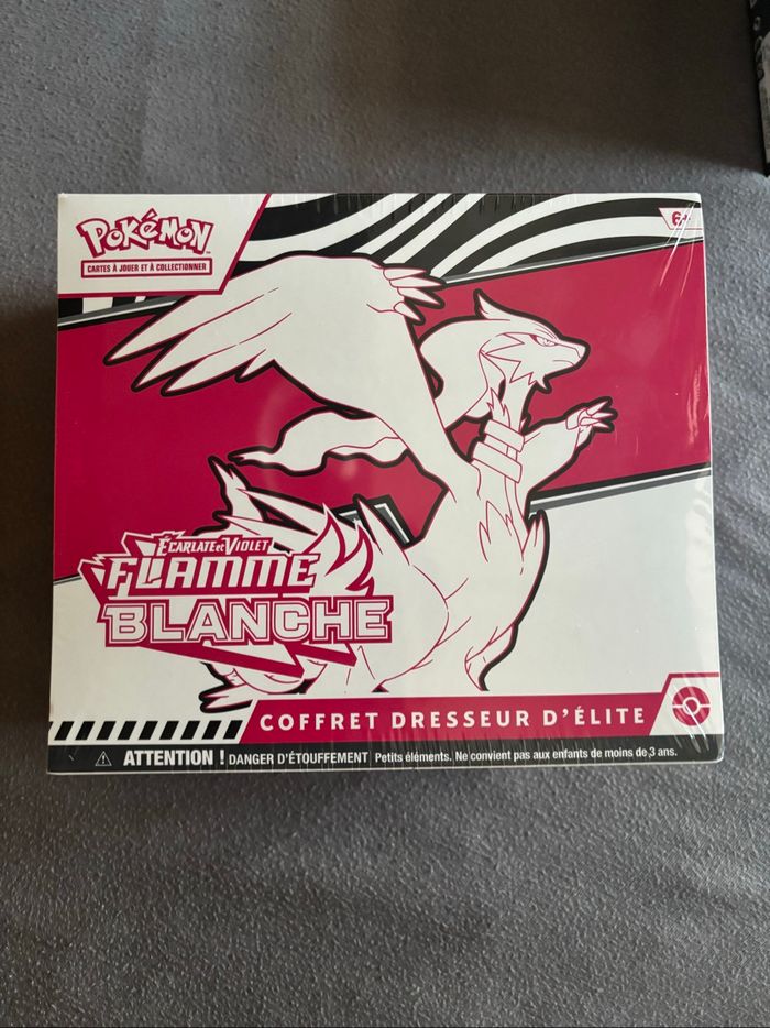 ETB Flamme Blanche ev10.5 Pokémon