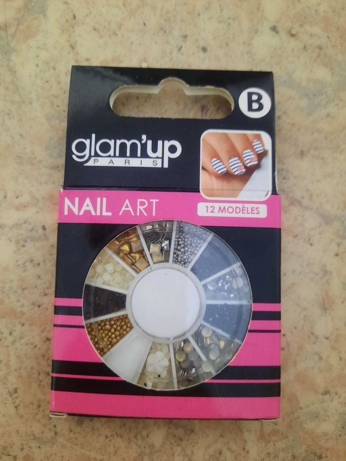 Décors relief pour ongles