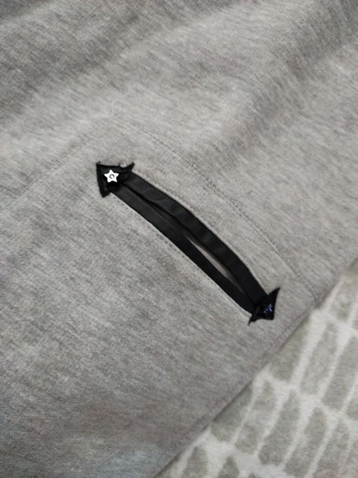 Sweat tee-shirt manches courtes aspect cuir NAF NAF taille XS 34 - photo numéro 3