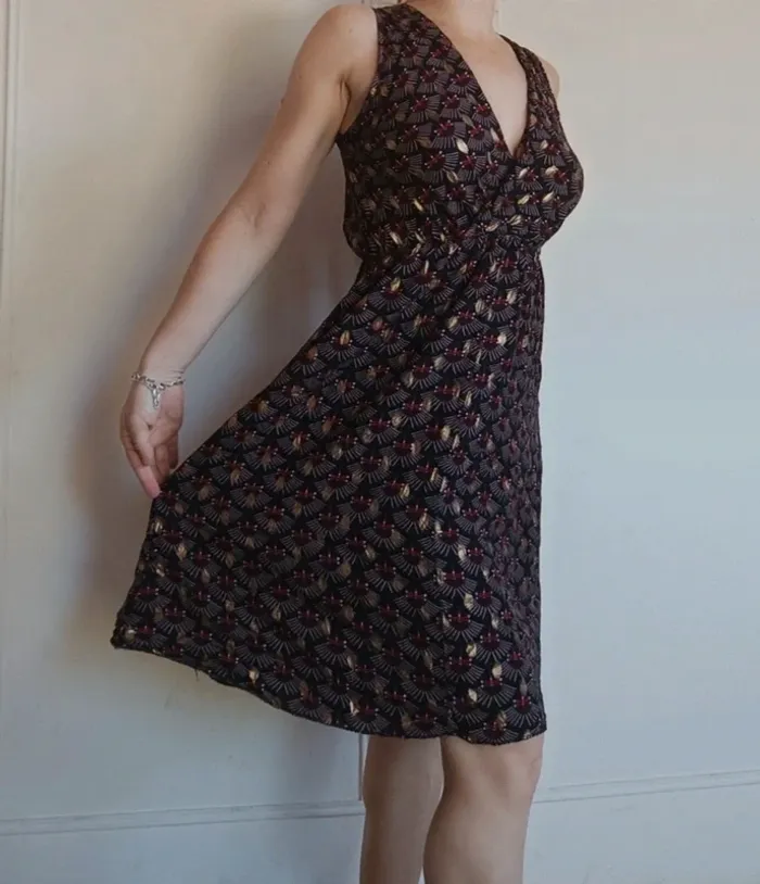 💎 robe chic légère femme noir libellule rouge et motifs dorés t s 36 m 38 - photo numéro 2