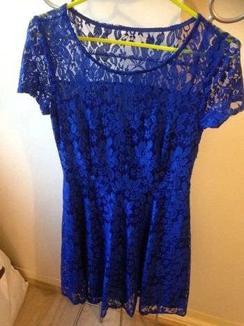 Robe dentelle bleu électrique cocktail s