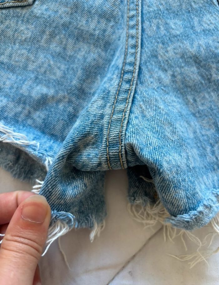 Short Levi’s Ribcage mini court W27 taille haute 36/38 S/M effet frangé imprimé logo bleu clair - photo numéro 10