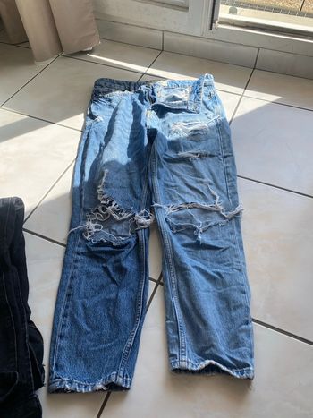Jean pull and bear déchiré, taille 36