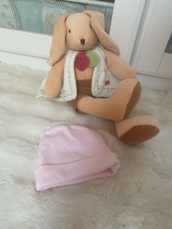 Bonnet pour bébé neuf 