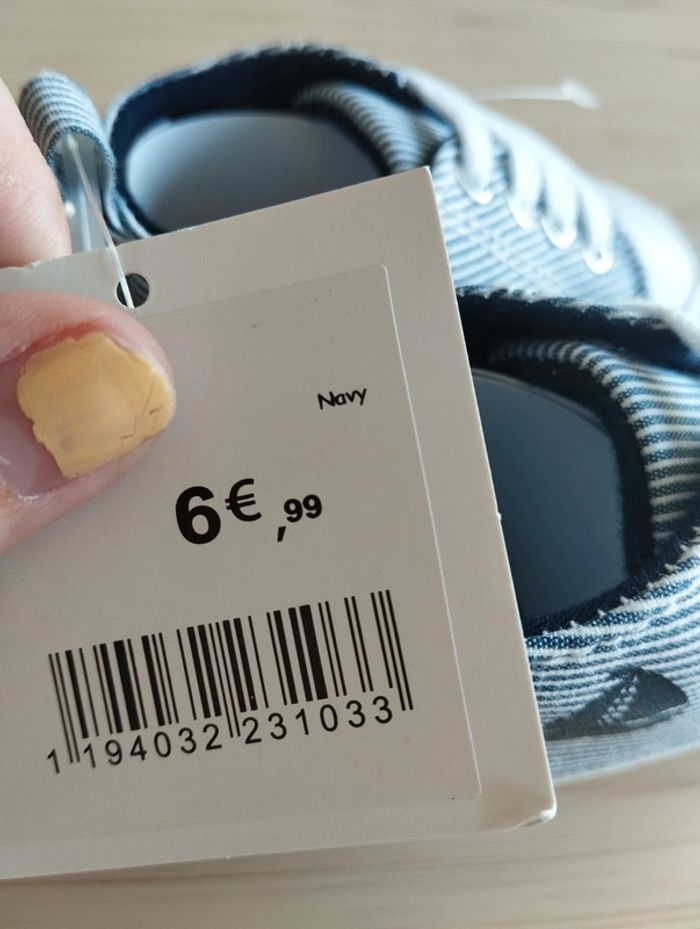 chaussures neuves avec étiquettes pointure 18/19 - photo numéro 4