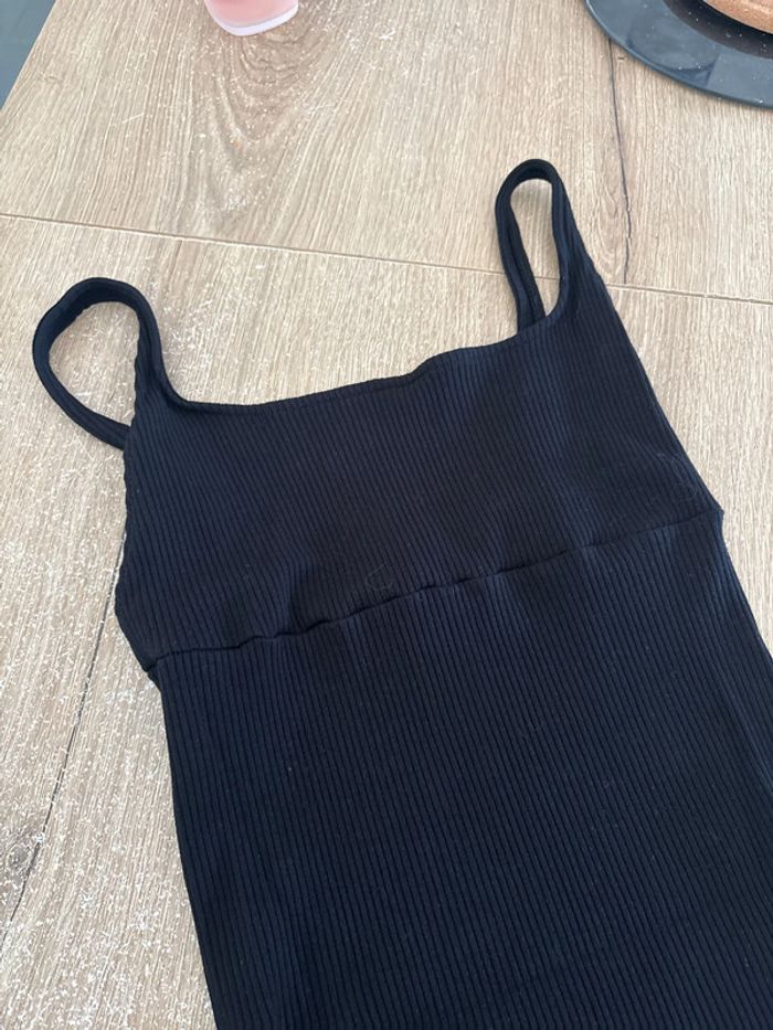 Robe noire moulante - photo numéro 2