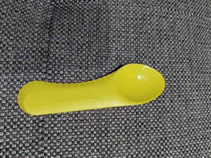 Cuillère à kiwis Tupperware