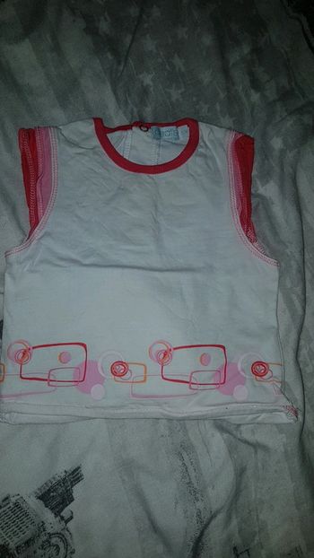 Débardeur fille 6mois obaibi 0€50 -50% dès 2 achetés