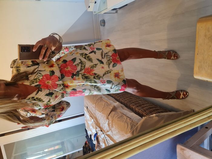 Robe blanche fleurie manches longues Taille 36 - photo numéro 4