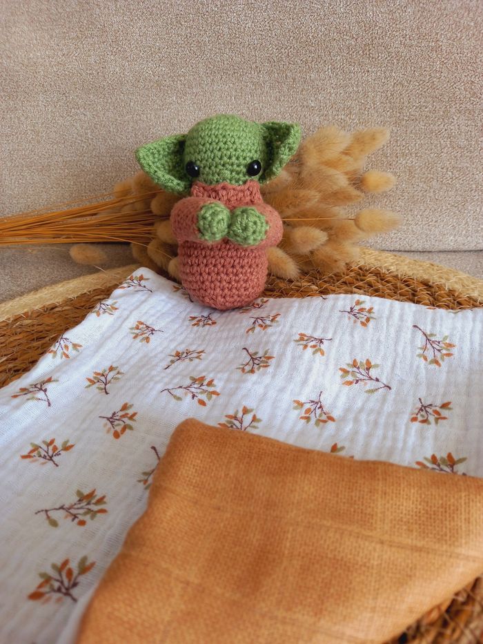 Doudou plat baby yoda star wars amigurumi au crochet - photo numéro 6