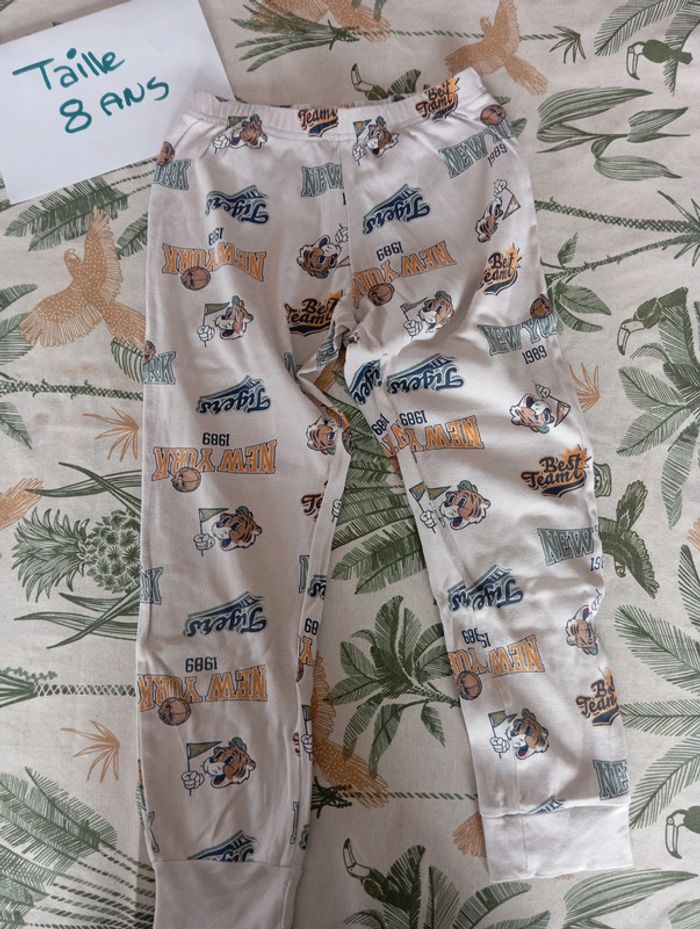 Pyjama taille 8 ans - photo numéro 6