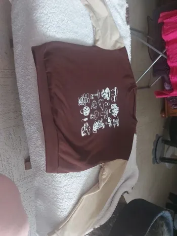 Sweat marron champignons