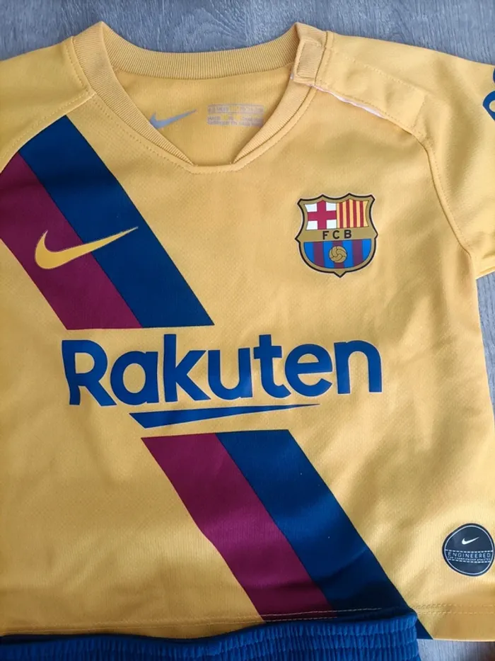 Ensemble bébé FC Barcelone 9 mois, saison 2019-2020 - photo numéro 2