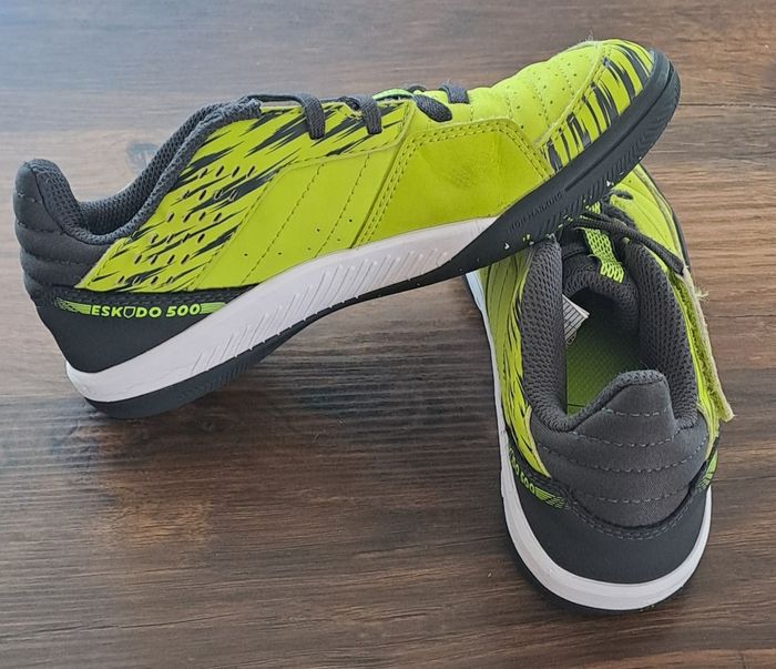 Chaussures de futsal enfants vertes et noires Eskudo 500 Kipsta taille 33 - photo numéro 8