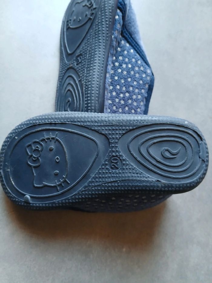 Chaussons taille 20 - photo numéro 3