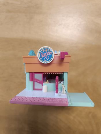 Polly pocket burger drive