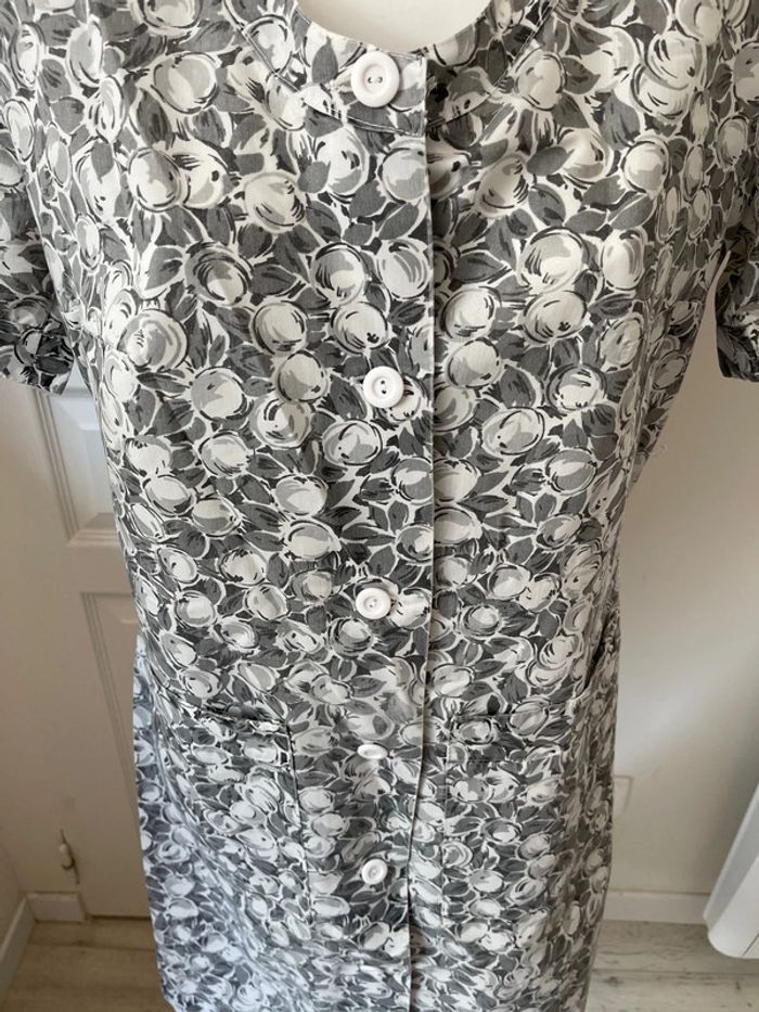 Robe blanche et grise - photo numéro 7