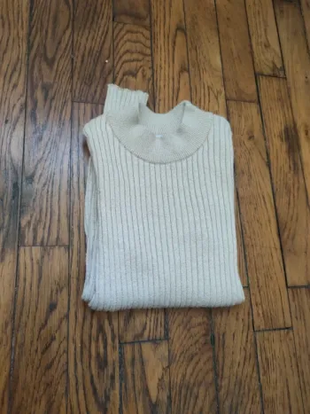 Pull  fille 7/8 ans