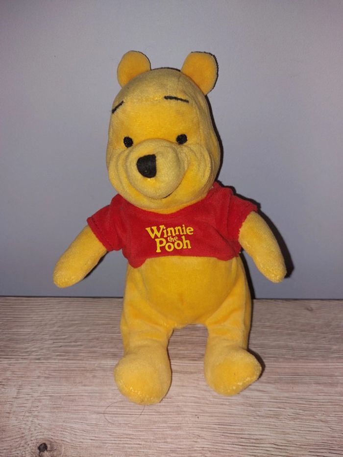 Petite peluche Winnie l'ourson