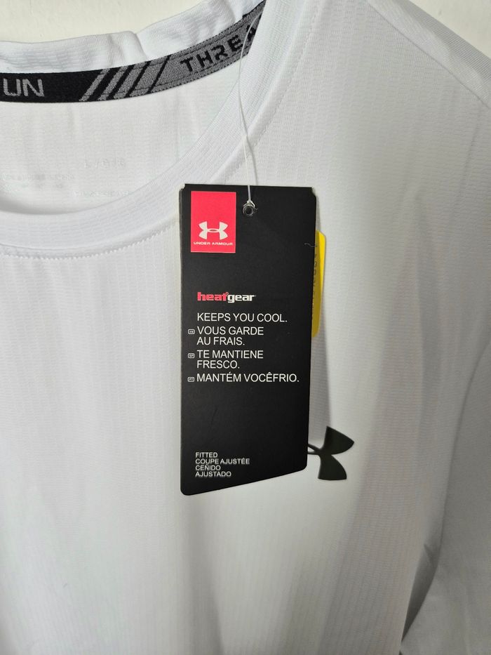 Tee-shirt ajuster * Under Armour * - photo numéro 8
