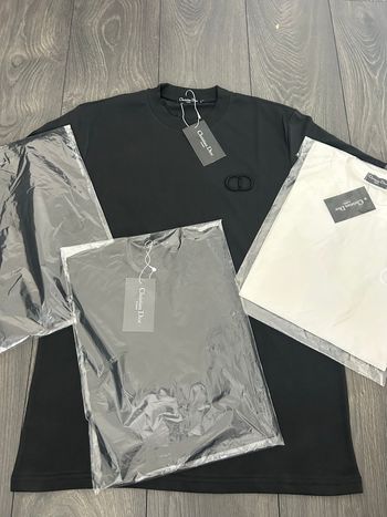 T-shirt CD à vendre 