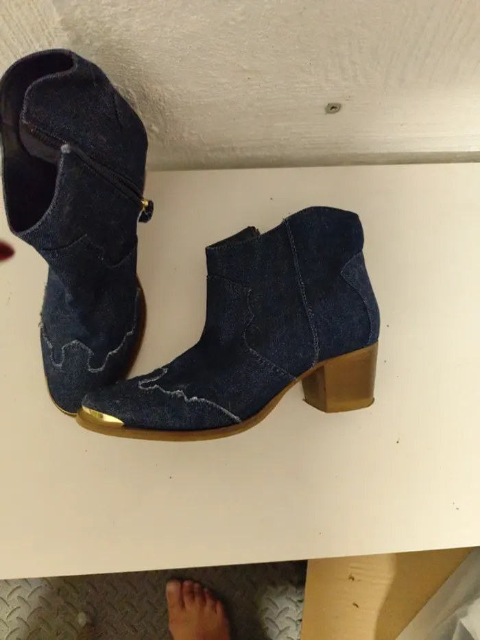 Bottines cowboy jean bleu marine Stradivarius 37 TBE - photo numéro 2
