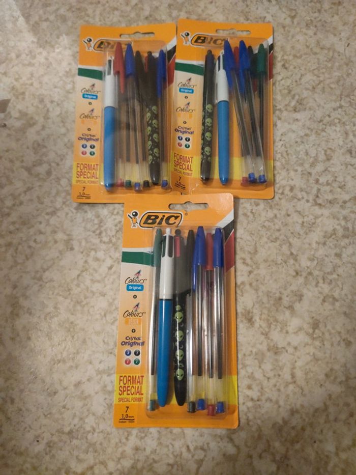 Lot de 3 paquets stylo bille et 4 couleurs neuf