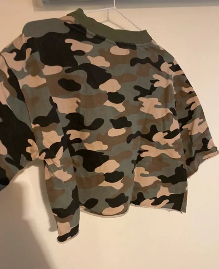 T-shirt cropped camouflage Rebel Girl– H&M – Taille S - photo numéro 5