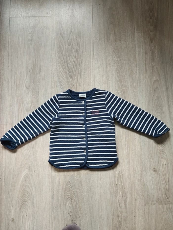 Gilet Tape à l'oeil rayé bleu blanc boutons encres marines 23 mois fille