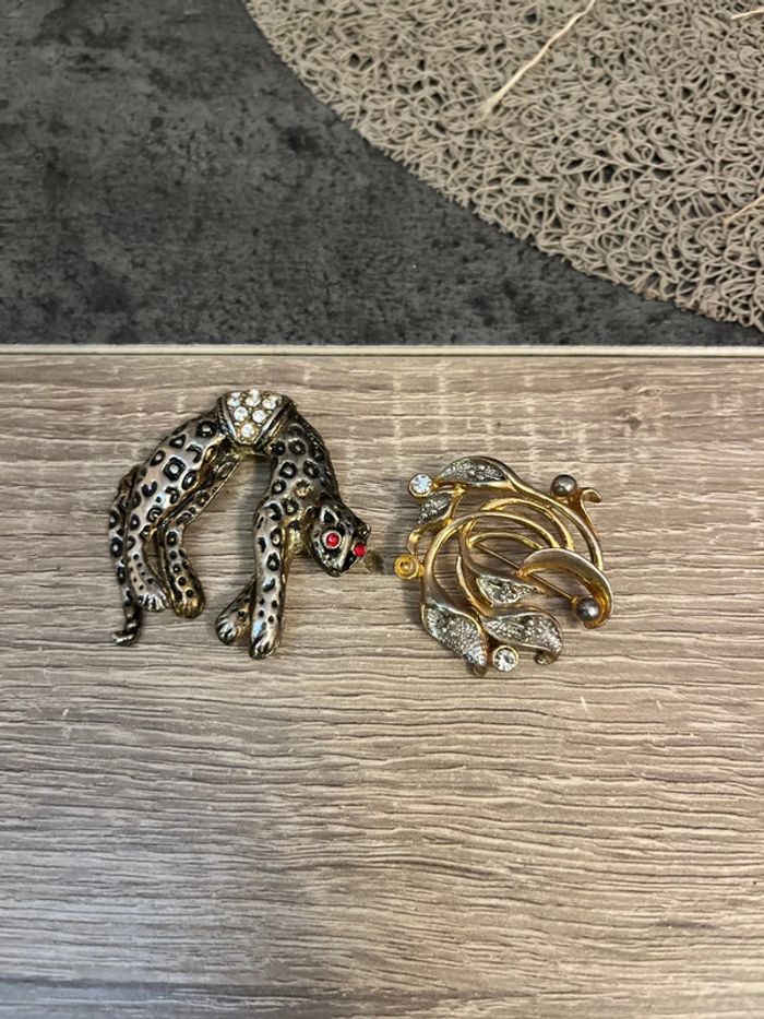Lot broches