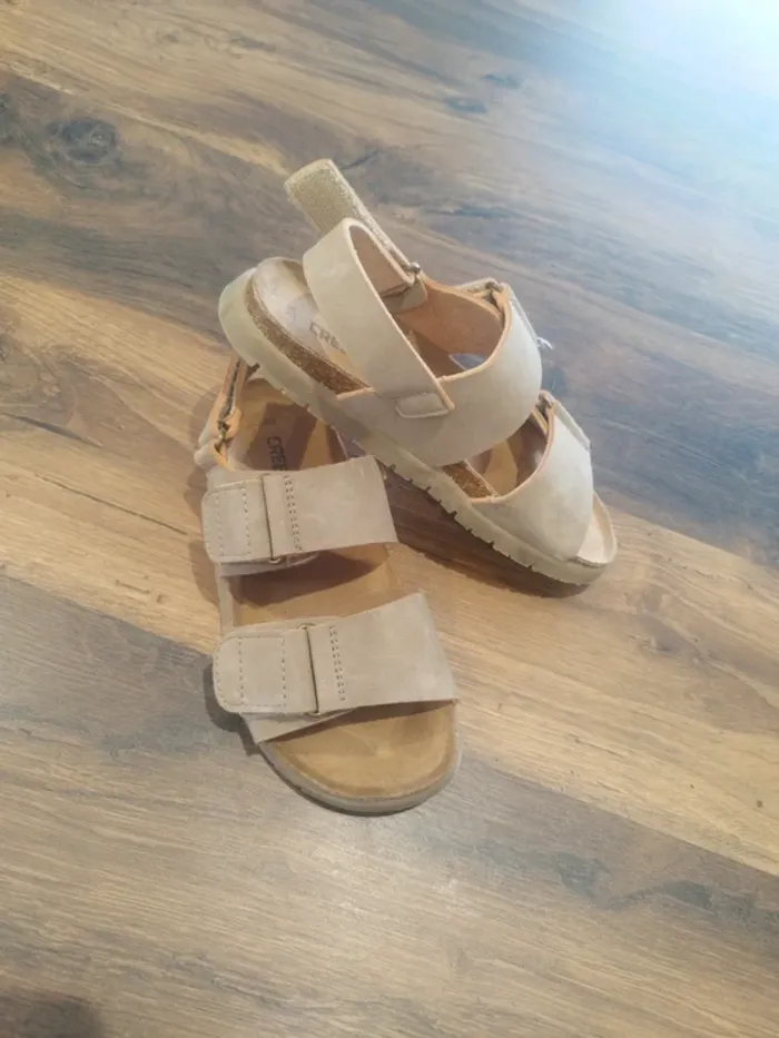 Sandale "Creeks" neuve taille 30
