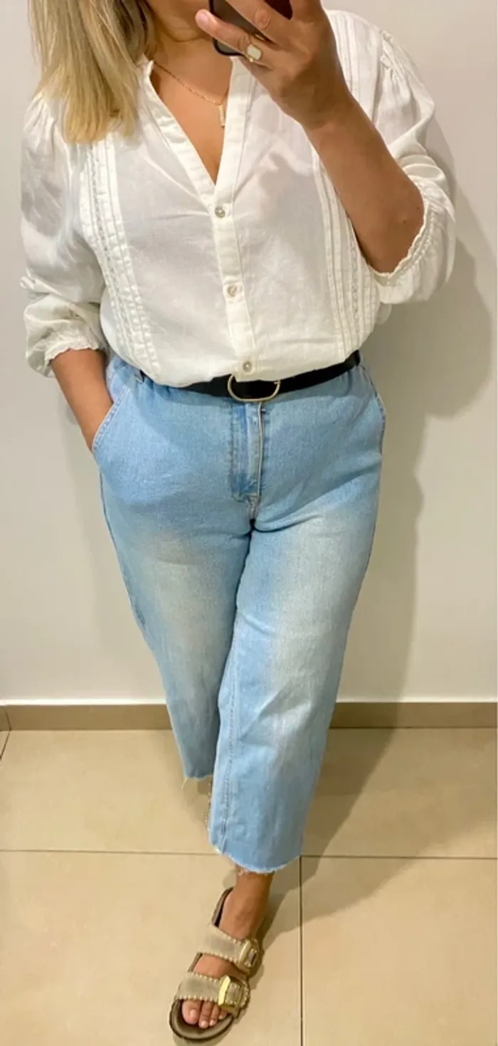Chemise brodée col v Taille L - photo numéro 2