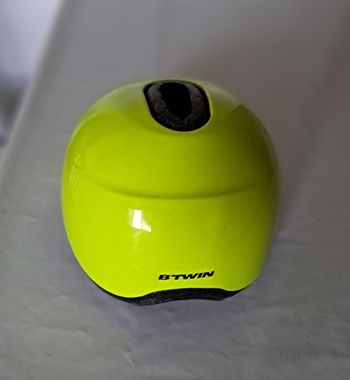 Casque Vélo bébé 500 Fluo (9 à 24 mois environ), Decathlon.
