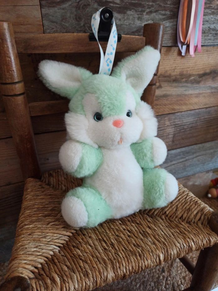Peluche lapin musical vert blanc Nounours tbe - photo numéro 3