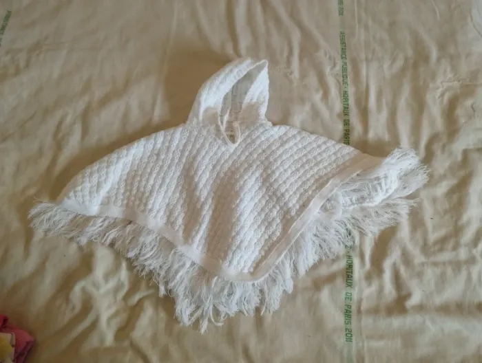 Poncho 1 mois fille