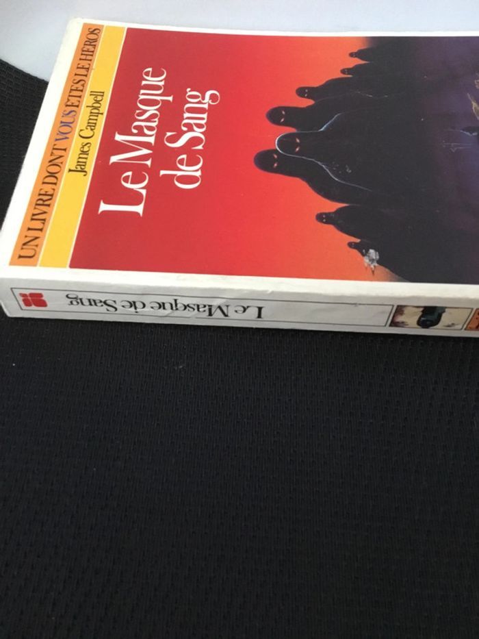 Livre dont vous êtes le héros Le Masque de Sang LDVELH - photo numéro 7