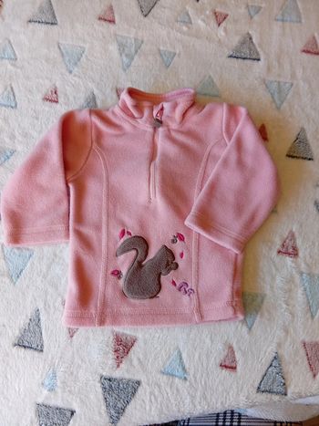 Pull rose écureuil