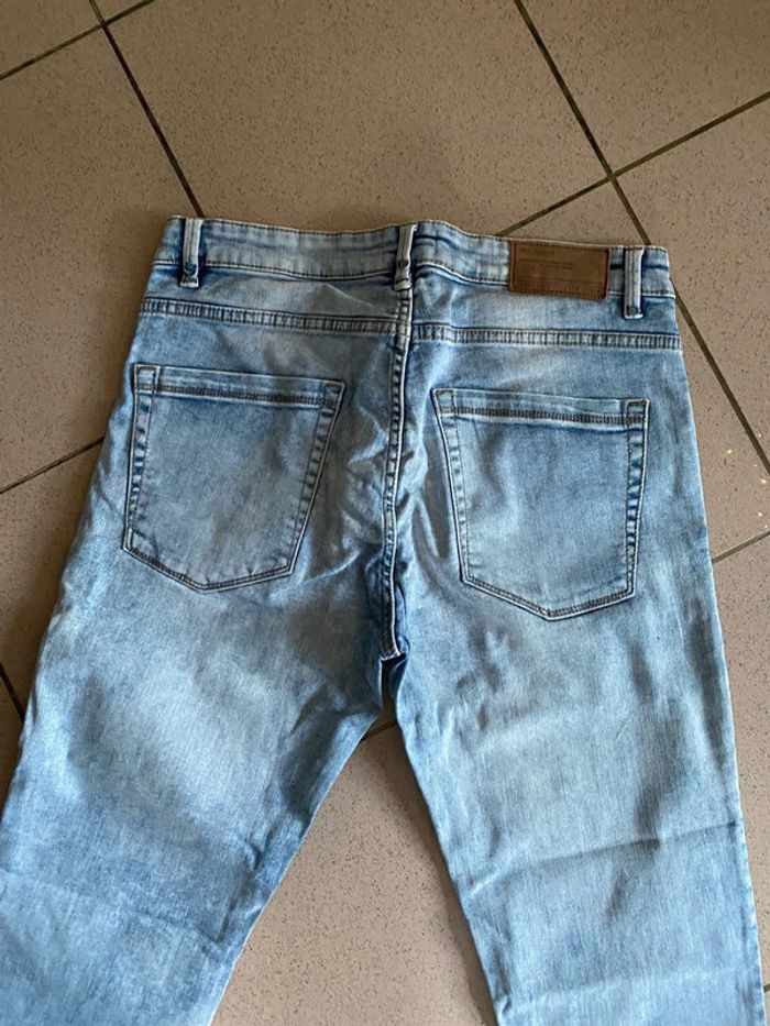 Jean pull & Bear taille 42 - photo numéro 4