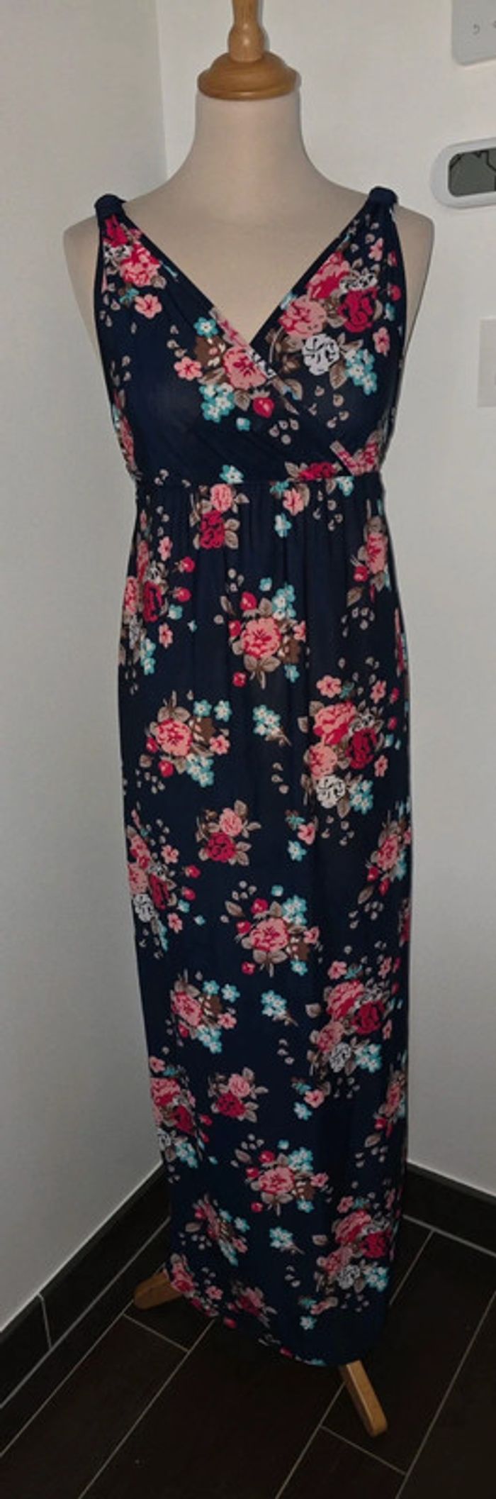 Robe longue fleurie Neuve Taille S/M