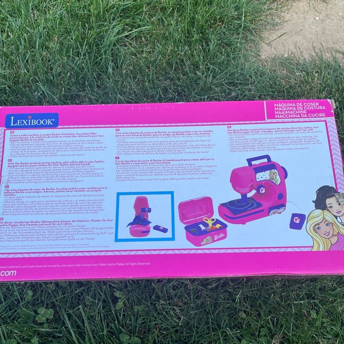 Machine à coudre Barbie - photo numéro 2