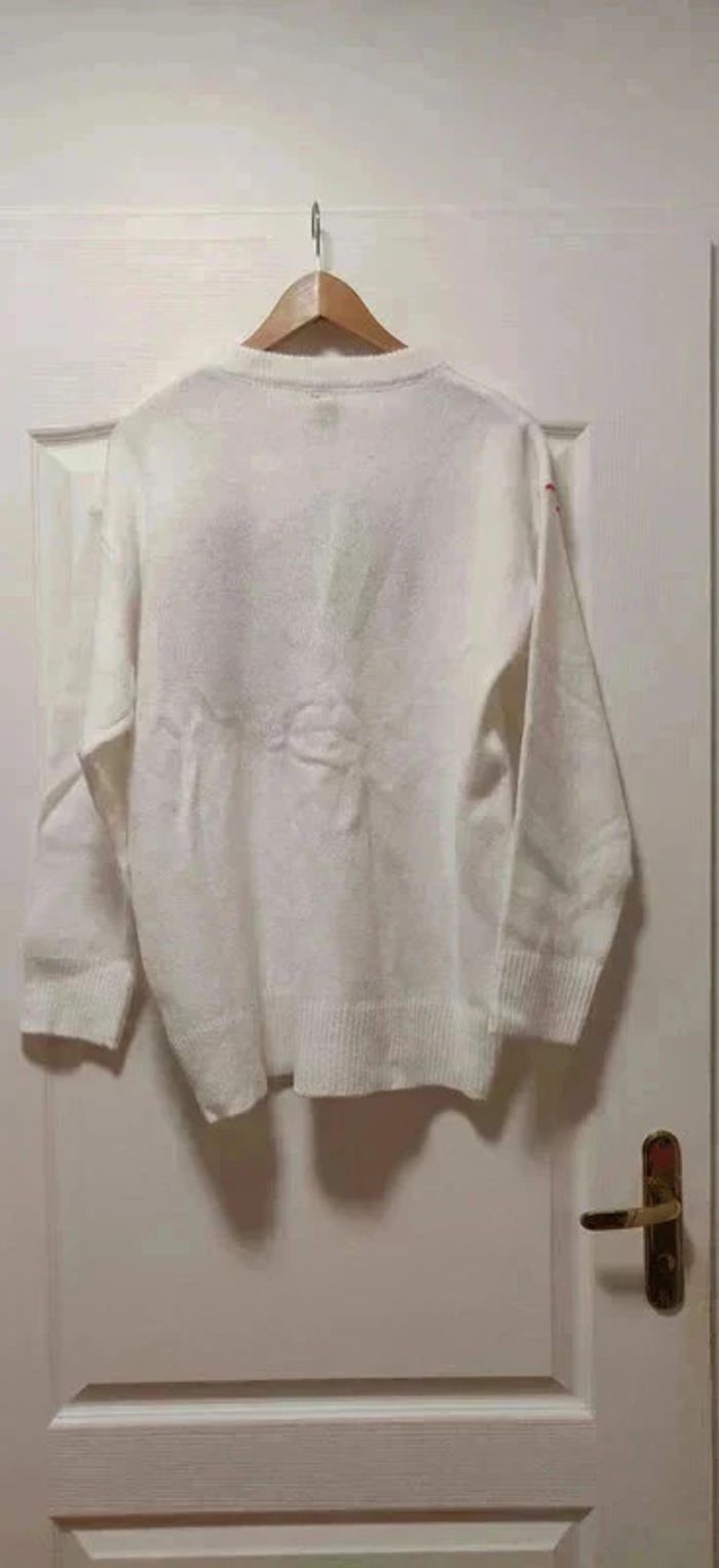Neuf pull loose blanc avec coeur rouge M/L - photo numéro 5