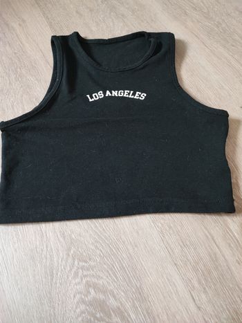 Tee shirt court